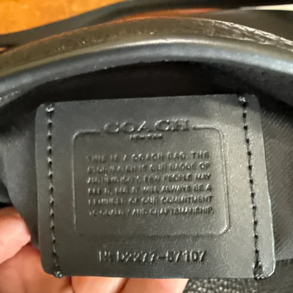 Coach Black Leather Tote Bag with Gold Chain Handles in EUC - Picture 3 of 12